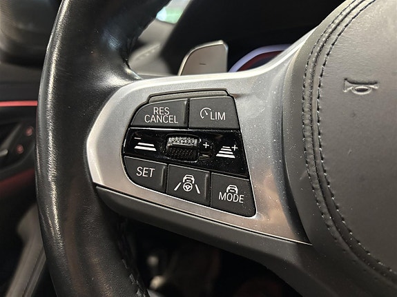 BMW M550i 10 of 18