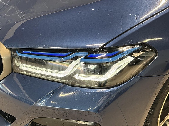 BMW M550i 2 of 18