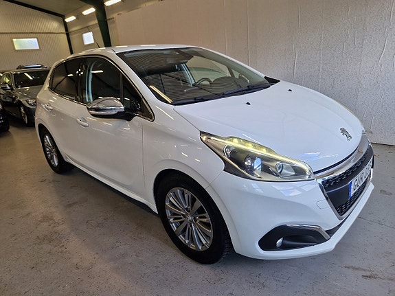 Peugeot 208 2 of 20