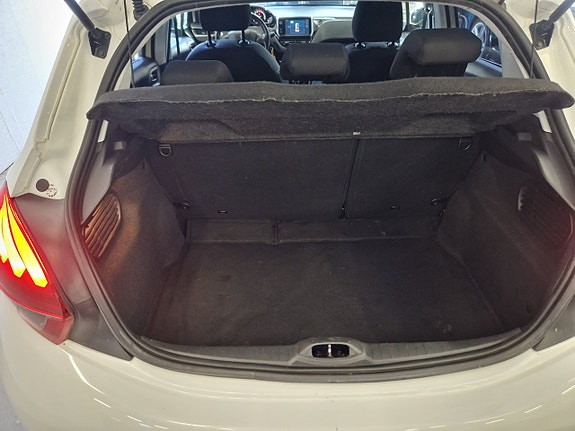 Peugeot 208 13 of 20