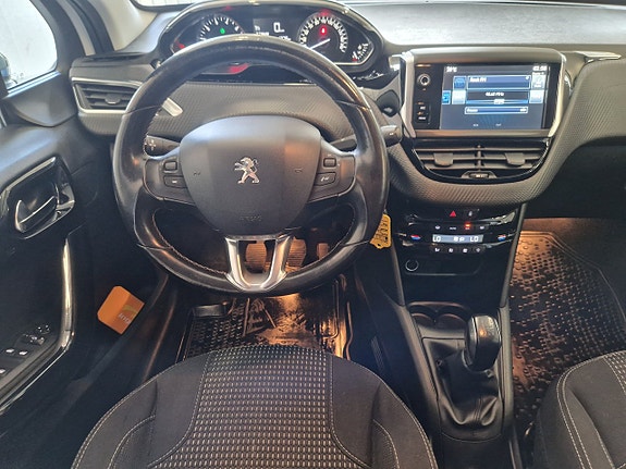 Peugeot 208 12 of 20