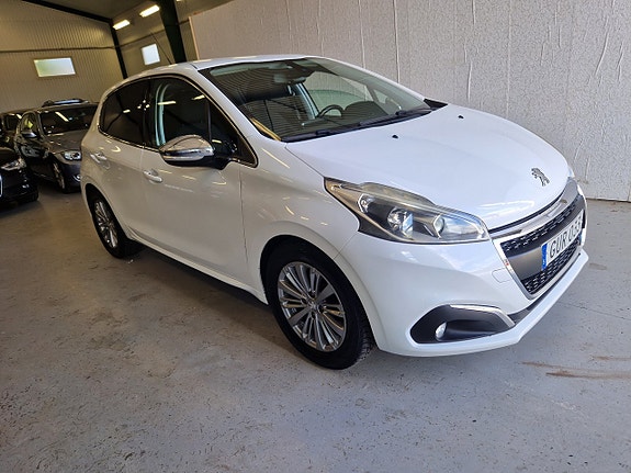 Peugeot 208 5 of 20