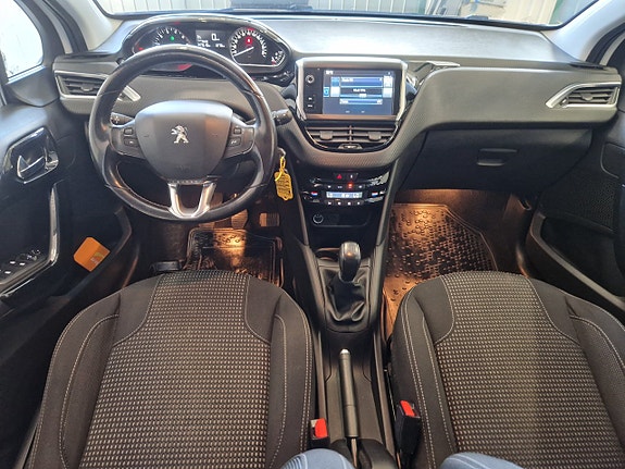 Peugeot 208 11 of 20