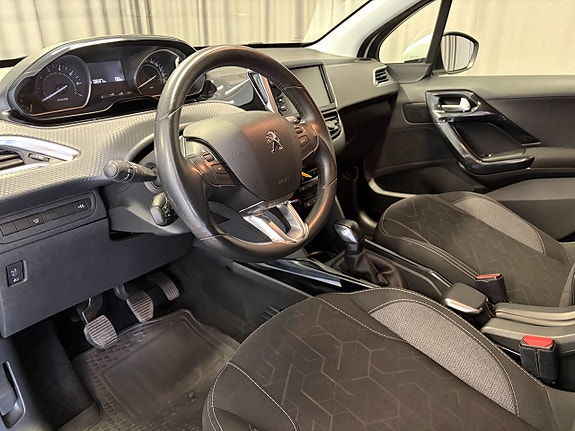 Peugeot 2008 7 of 11