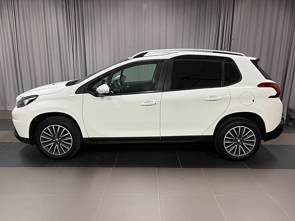 Peugeot 2008 2 of 11