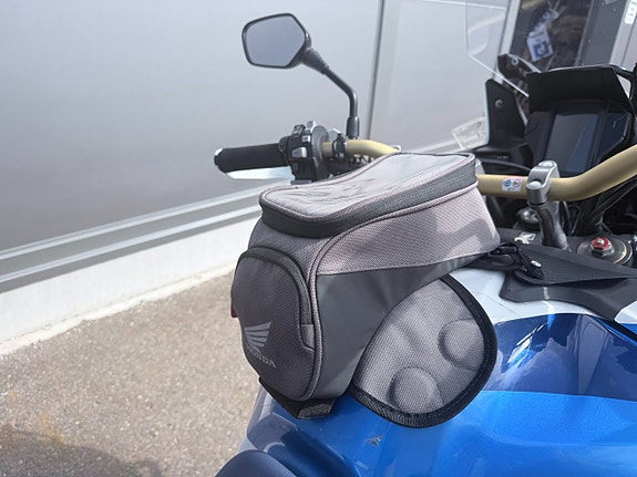 Honda CRF1000 D2 Africa-Twin Adventure Sport DCT 7 of 17