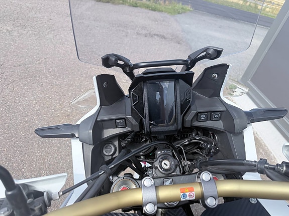 Honda CRF1000 D2 Africa-Twin Adventure Sport DCT 16 of 17
