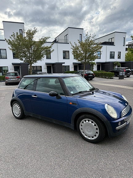 MINI Cooper 4 of 6