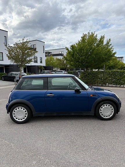 MINI Cooper 3 of 6