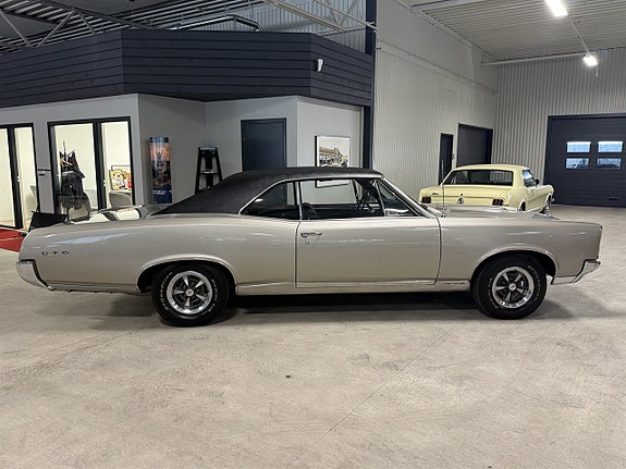 Pontiac GTO 3 of 11