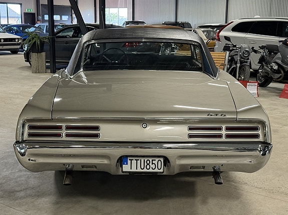 Pontiac GTO 4 of 11