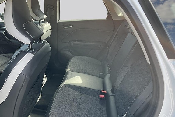 Renault Captur 8 of 14
