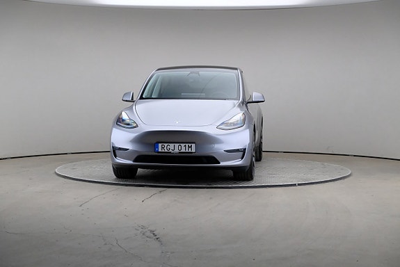 Tesla Model Y 3 of 25