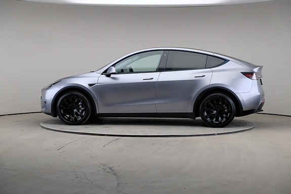 Tesla Model Y 4 of 25