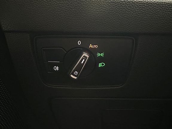 Volkswagen Passat 24 of 26