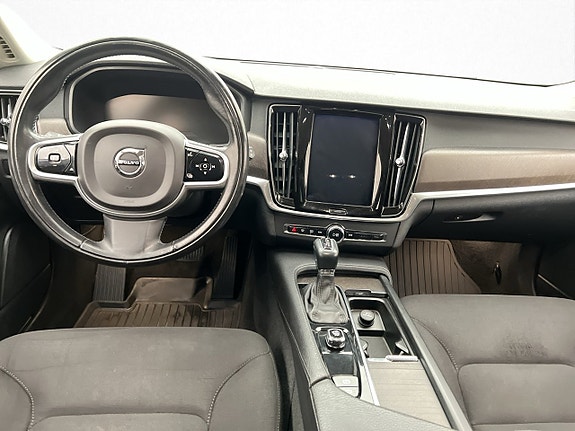 Volvo V90 Cross Country 11 of 30