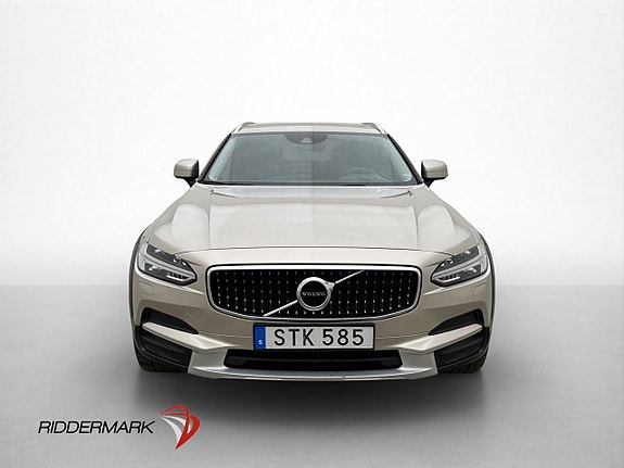 Volvo V90 Cross Country 2 of 30
