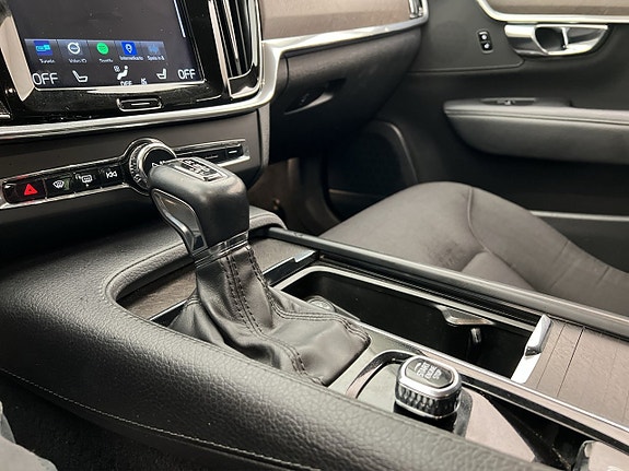Volvo V90 Cross Country 25 of 30