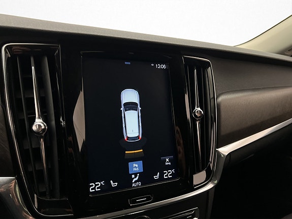 Volvo V90 Cross Country 21 of 30