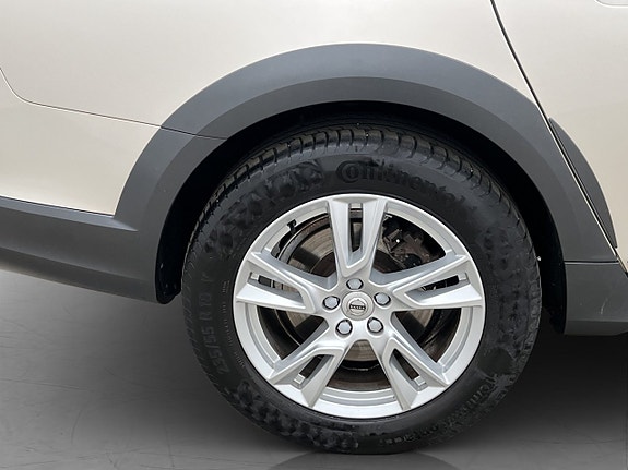 Volvo V90 Cross Country 29 of 30