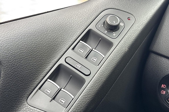 Volkswagen Tiguan 18 of 21