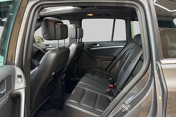 Volkswagen Tiguan 10 of 21