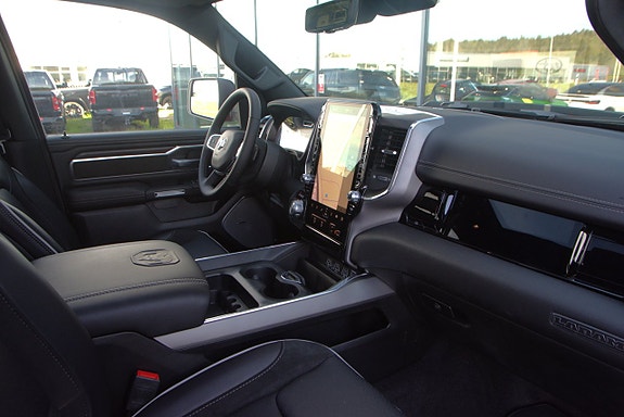 Dodge RAM 1500 13 of 14