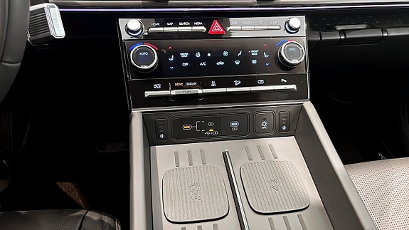 Hyundai Santa Fe 18 of 18