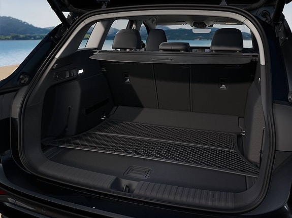 Audi Q6 e-tron 8 of 11