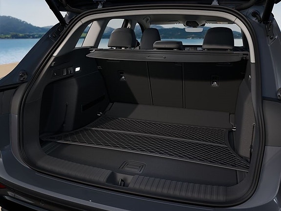 Audi Q6 e-tron 8 of 11