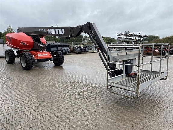 Manitou 220TJ+ 5 of 11