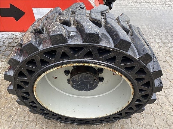 Manitou 220TJ+ 6 of 11