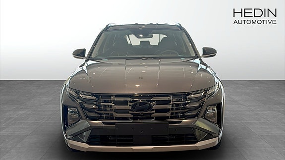Hyundai Tucson 8 of 12