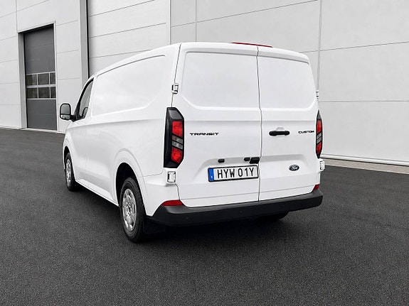 Ford Transit Custom 7 of 7