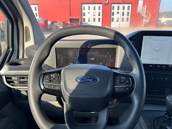 Ford Transit Custom 3 of 7