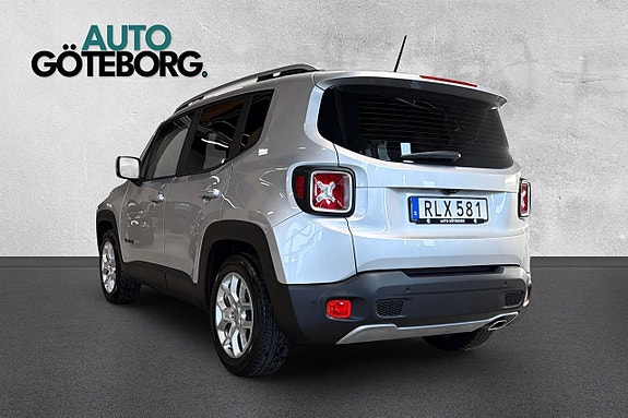 Jeep Renegade 4 of 15
