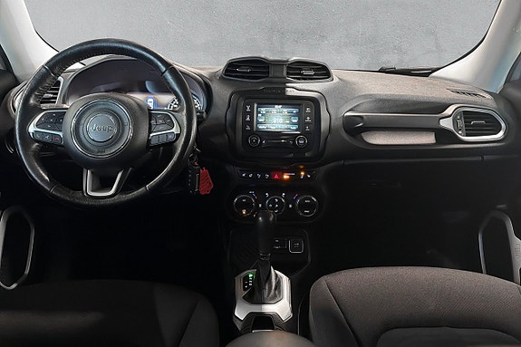 Jeep Renegade 13 of 15