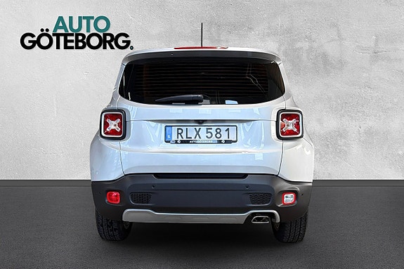Jeep Renegade 5 of 15