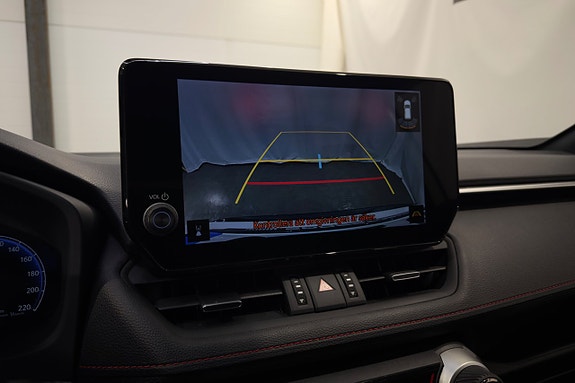 Toyota RAV4 Plug-in Hybrid 19 of 25