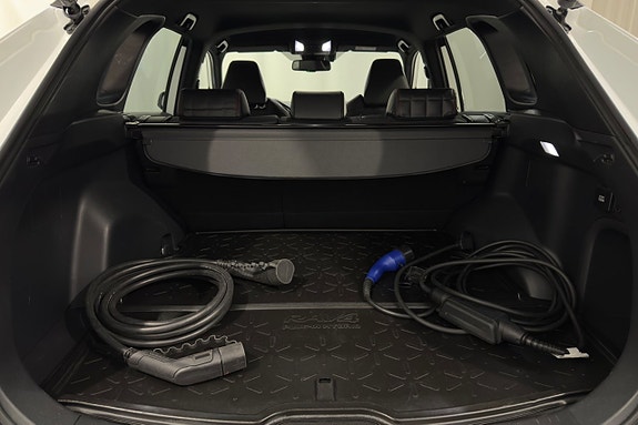 Toyota RAV4 Plug-in Hybrid 25 of 25