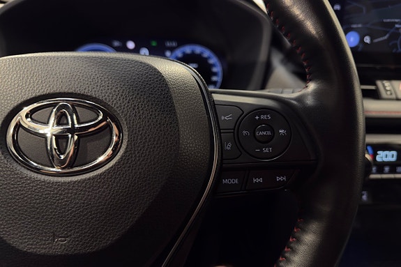 Toyota RAV4 Plug-in Hybrid 15 of 25