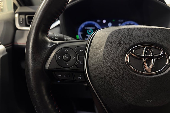 Toyota RAV4 Plug-in Hybrid 13 of 25
