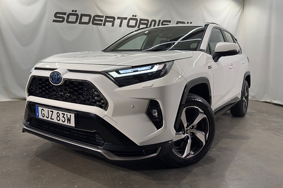 Toyota RAV4 Plug-in Hybrid 2 of 25