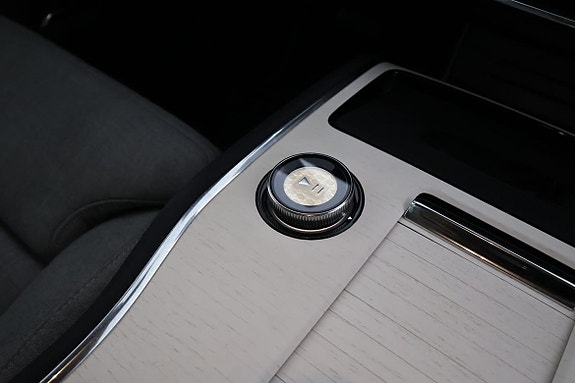 Volvo EX90 19 of 26
