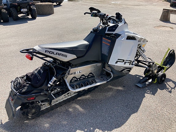 Polaris 800 RUSH PRO R 6 of 7