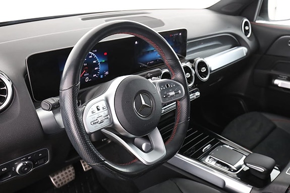 Mercedes-Benz GLB220 d 12 of 30