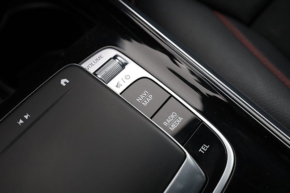 Mercedes-Benz GLB220 d 29 of 30