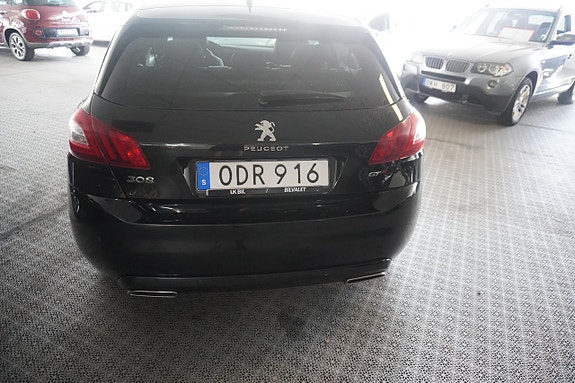 Peugeot 308 4 of 7