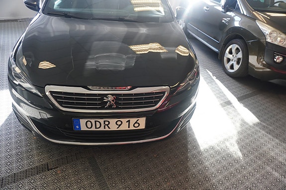 Peugeot 308 8 of 8