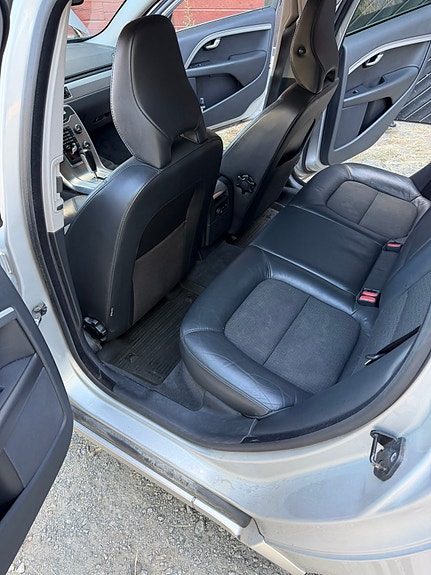Volvo V70 6 of 10